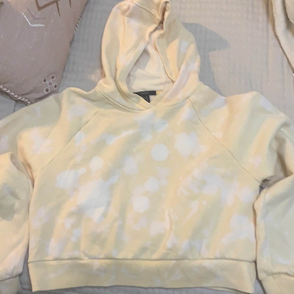 Yellow tie dye cropped hoodie!